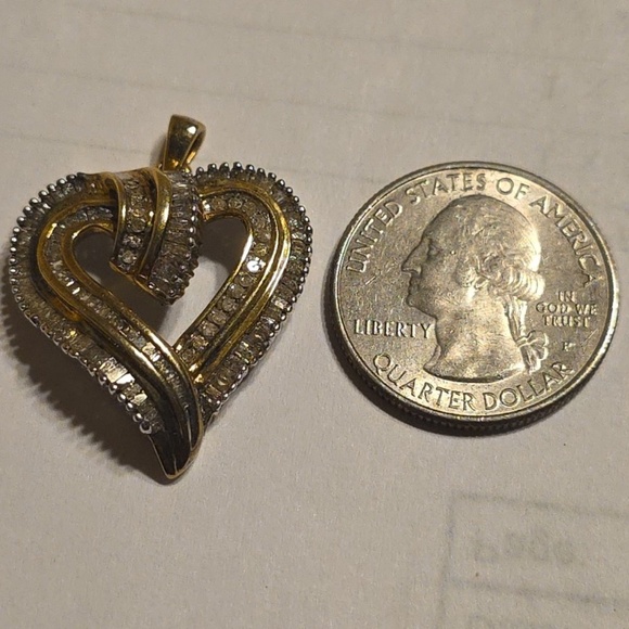 Kay Jewelers-JWBR Sterling Silver Diamond Heart Pendant Stunning! - Picture 5 of 5